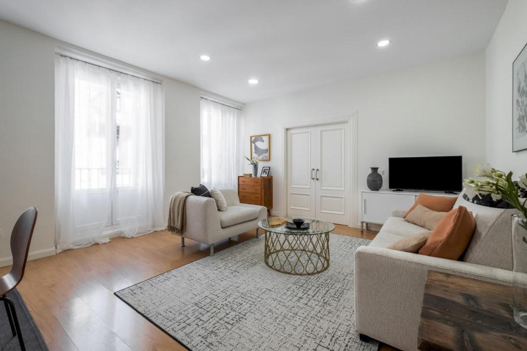 1 Bedroom 1 Bathroom Furnished - Sol - Bright Refurbished - Mintystay Madrid Exterior foto