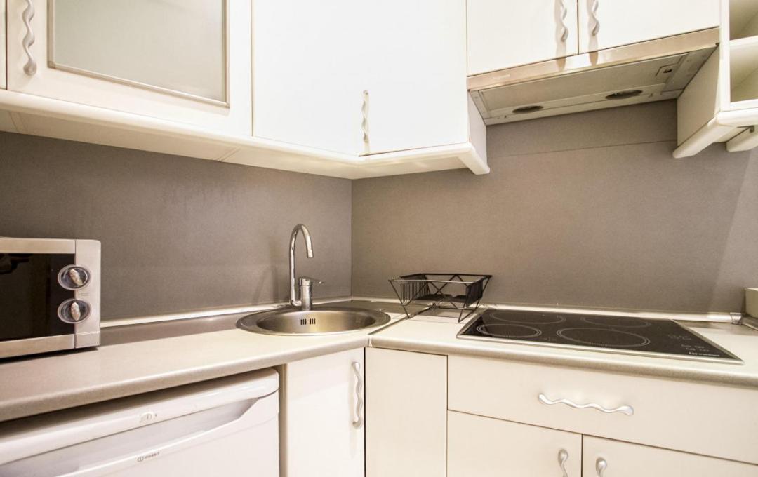1 Bedroom 1 Bathroom Furnished - Sol - Bright Refurbished - Mintystay Madrid Exterior foto